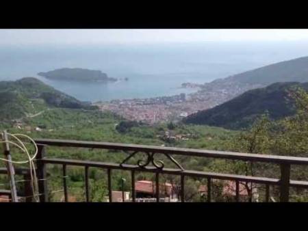 Прекрасный вид на город Будву с горы! Черногория Видео